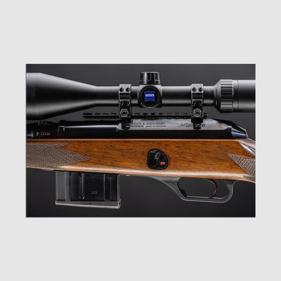 HK 770 - Halfautomatisch, Zeiss Glas, Harris Bipod, 10 schots magazijn.