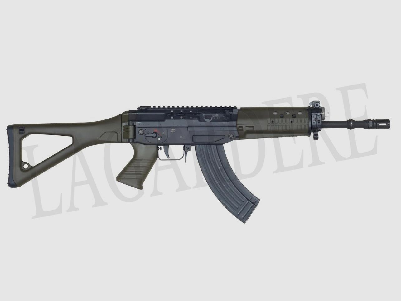 SAN SG 553R AUTOMATISCH gebruikt (AUTOMATISCH AANVALGEWEER)