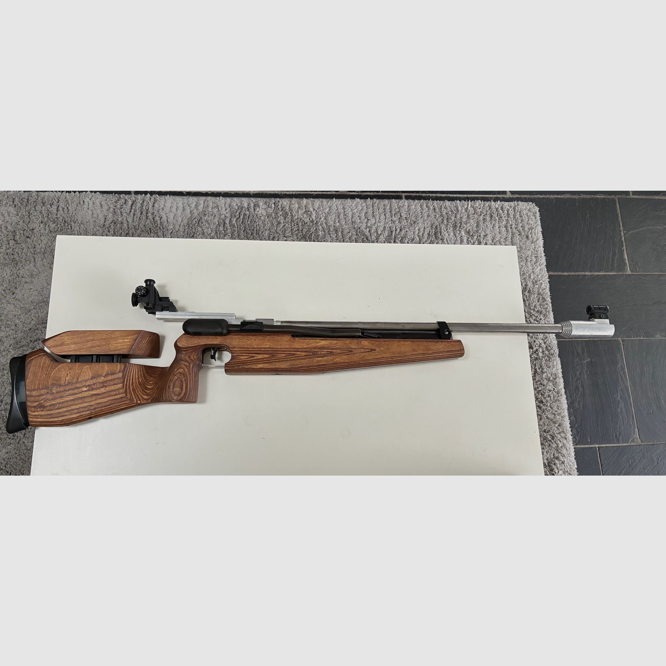 Feinwerkbau Modell 600 karabinek pneumatyczny z spadku