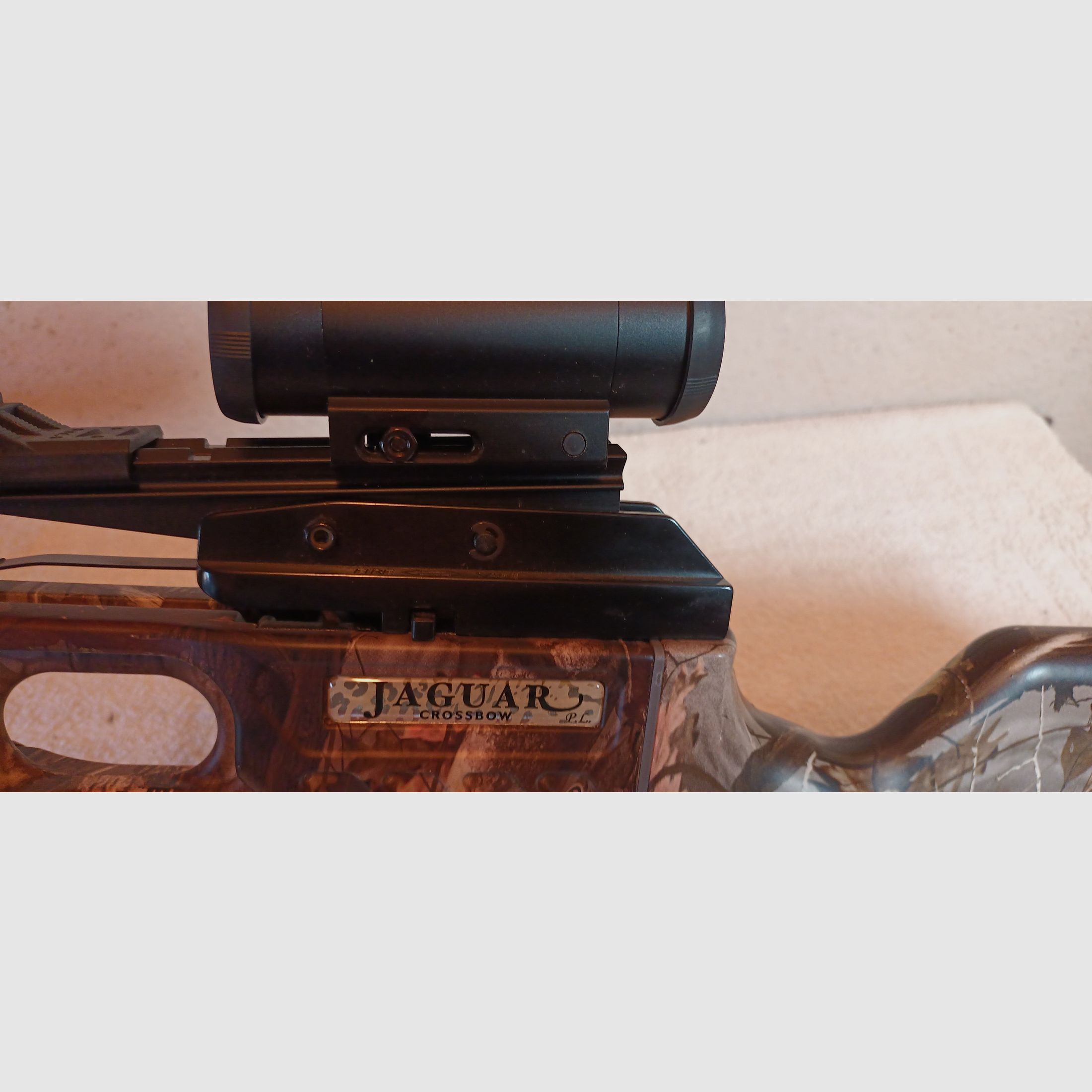 jaguar crossbow camo deluxe  175 lbs