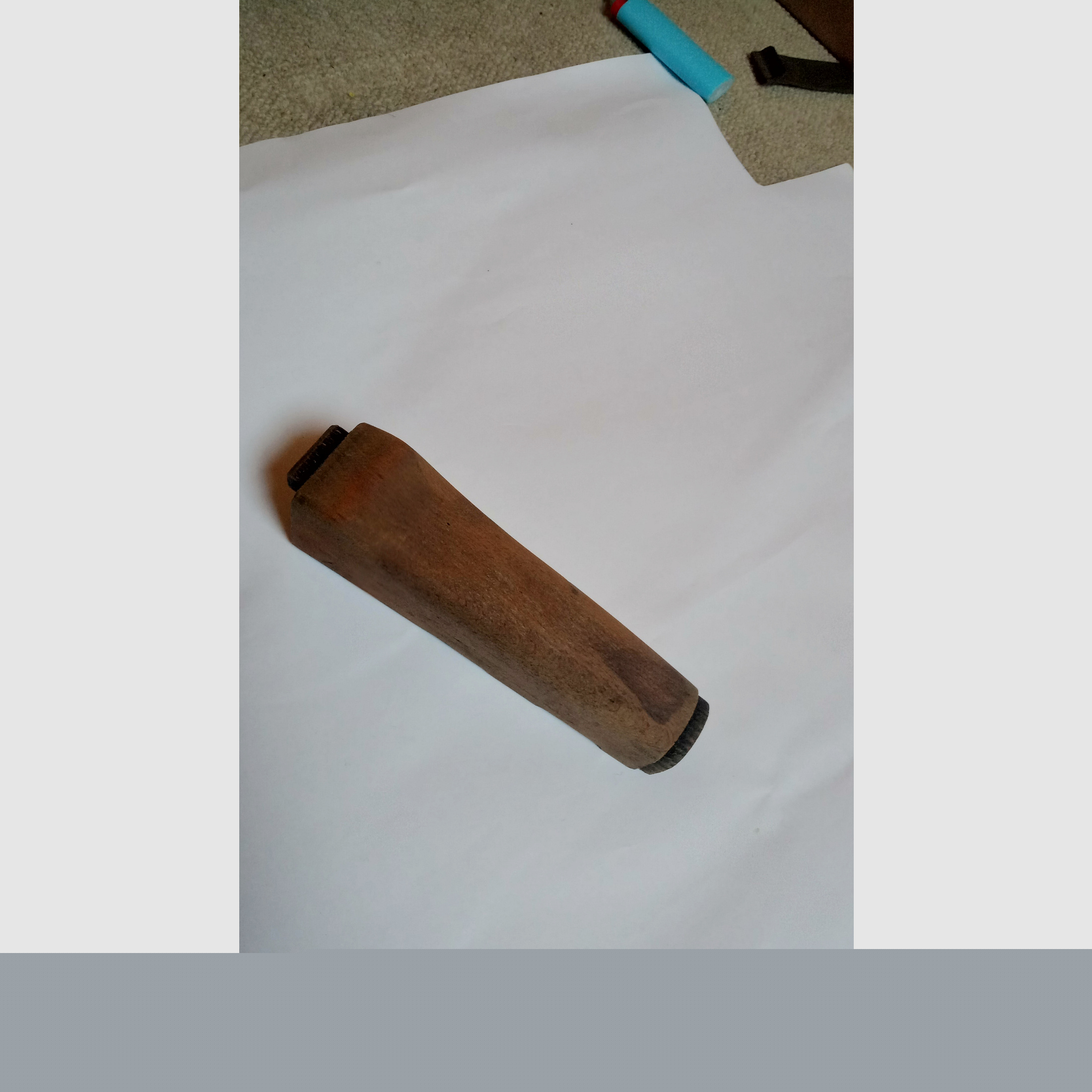Unterer Handschutz aus Holz einer Mpi-KM  ost-deutsche AKM / AK47