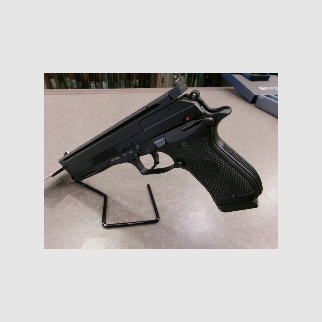 BERETTA 87 TARGET .22LR używany, zdjęcie 3 z 8