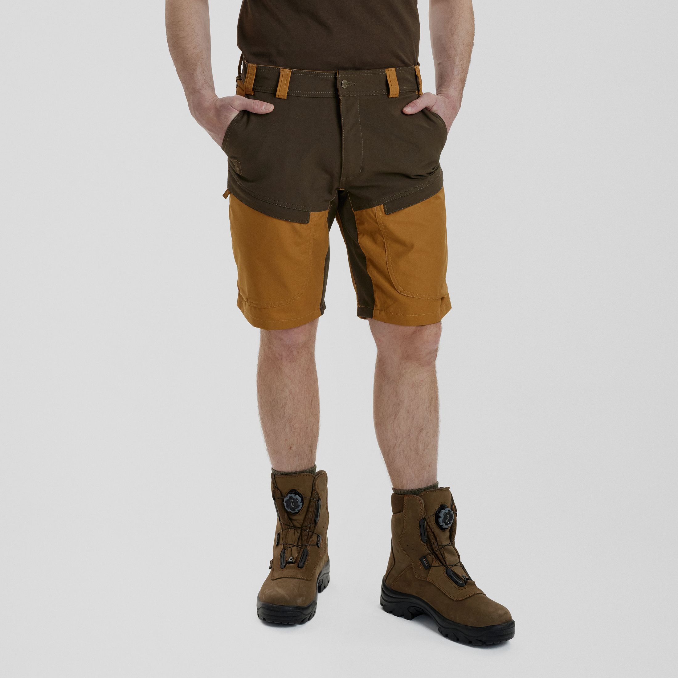 Strike Shorts - Bronze – Kleidergröße Herren: 52