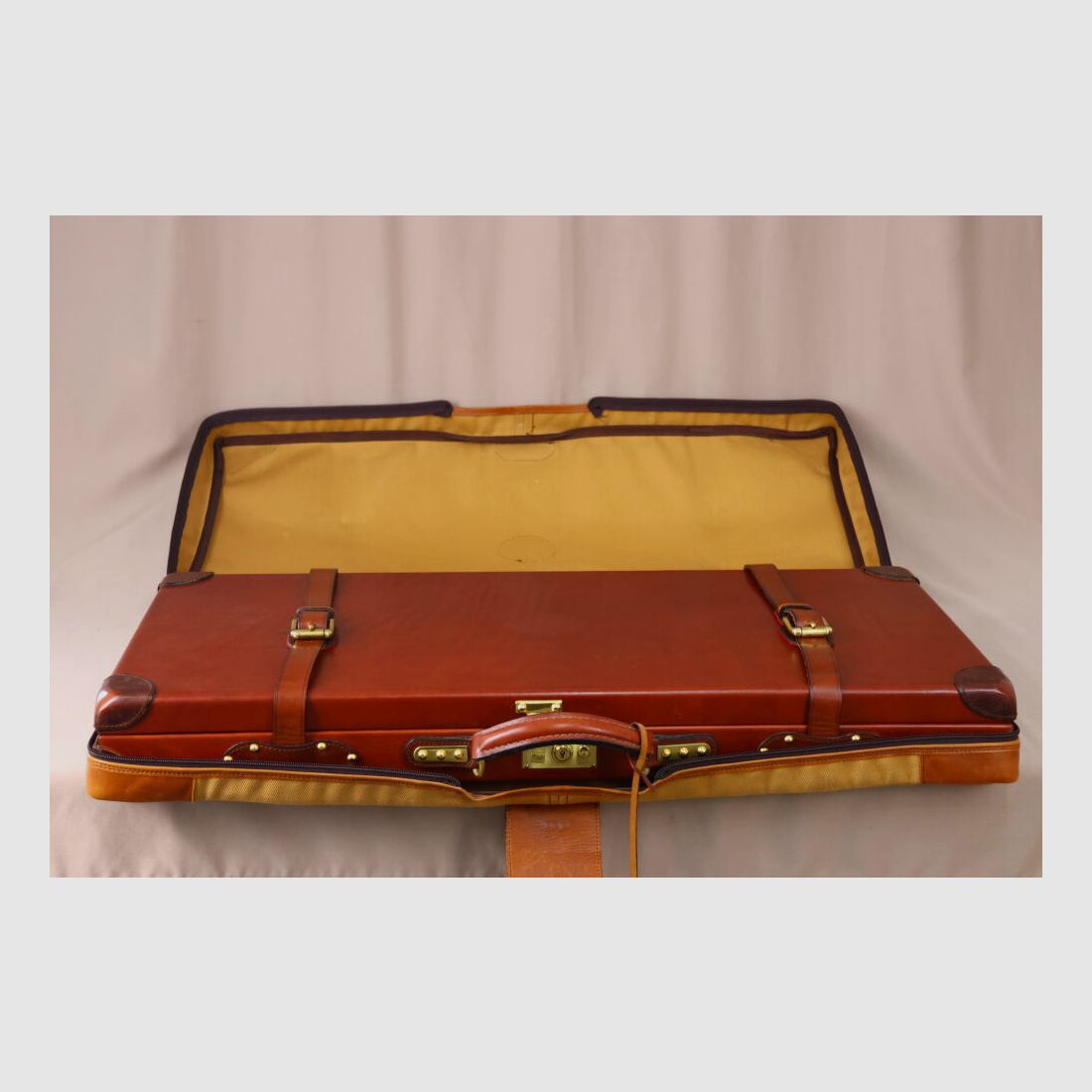 AYA - Aguirre y Aranzabal "Pair" Side Lock Shotguns / manufactured according to the specifications of Augustinus von Papen!!