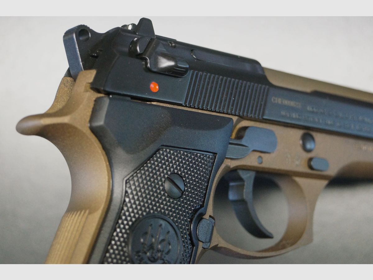 Beretta 92 FS Bronze, zdjęcie 3 z 5