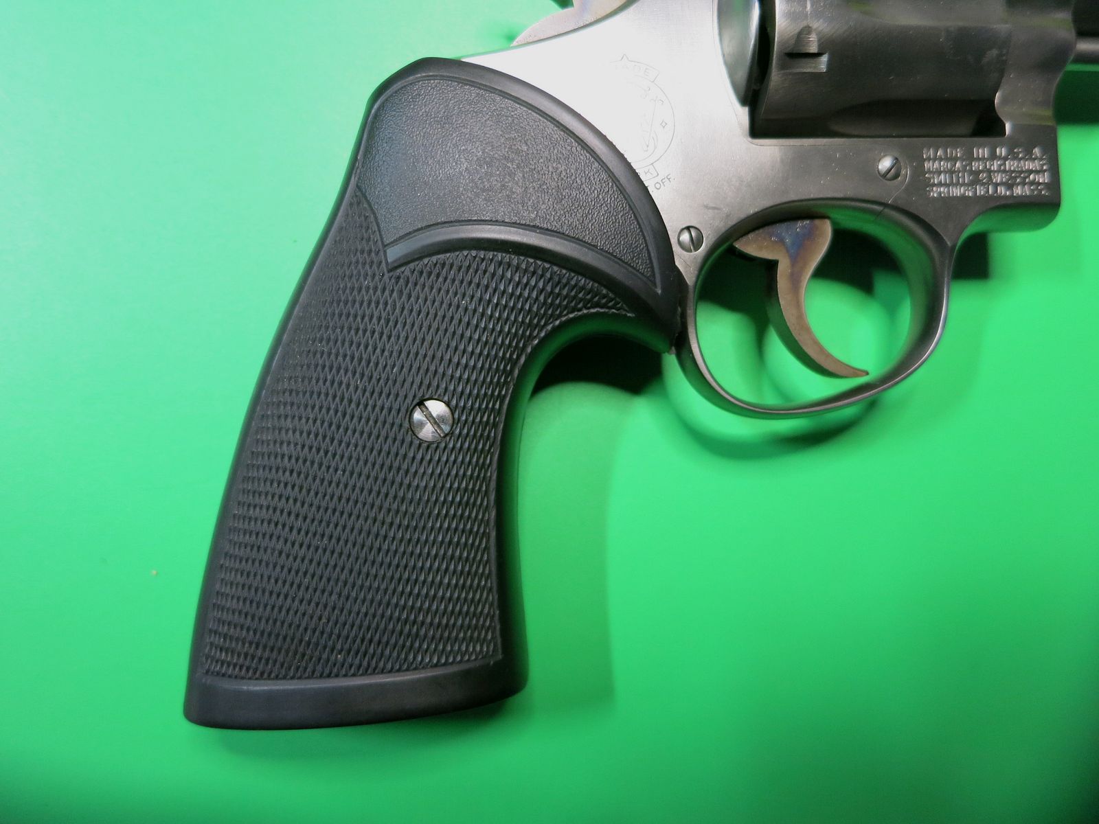 Smith & Wesson Mod. 10-5 (like Victory), .38 Special, 4" barrel, stainless steel, classic catch shot #82