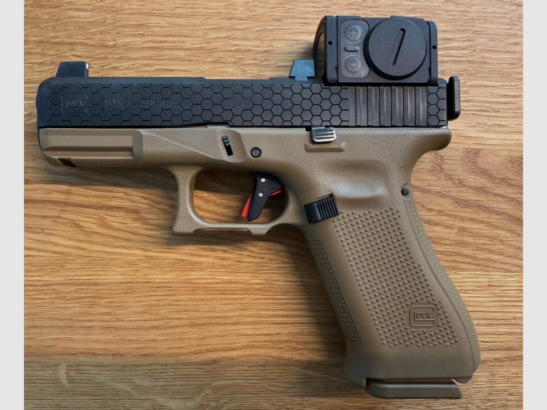 Glock Custom Peterssen Gunworks Glock 19 X Gen. 5 MOS