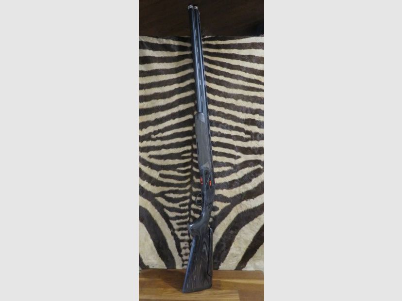 Geweer BERETTA 688 Black Sporting B-Fast kal.12/76 lopen 76 cm 5 chokes – wapen koffer, afbeelding 1 van 13
