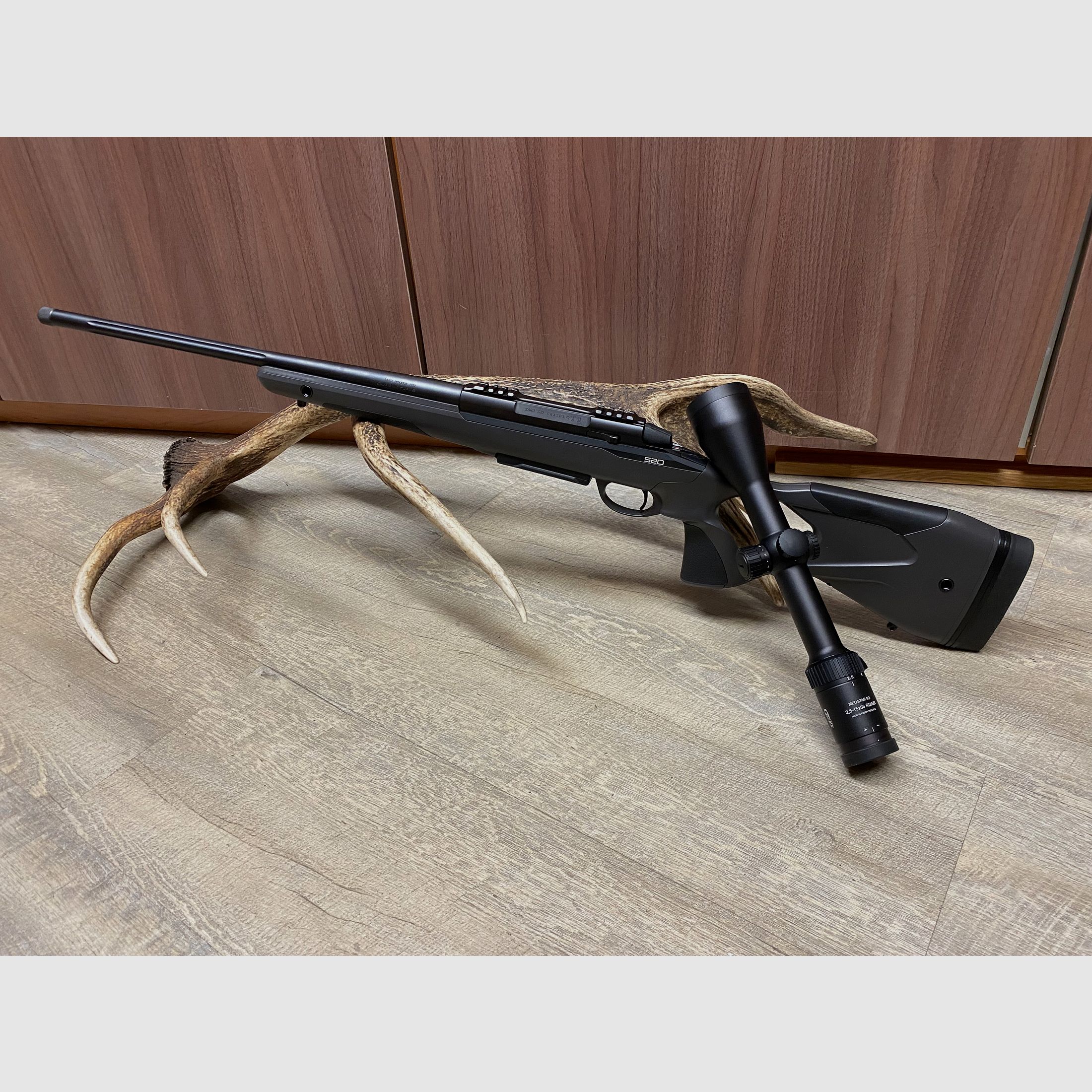 Sako S20, con Meopta Meostar R2 2,5-15x56 RD MR PA