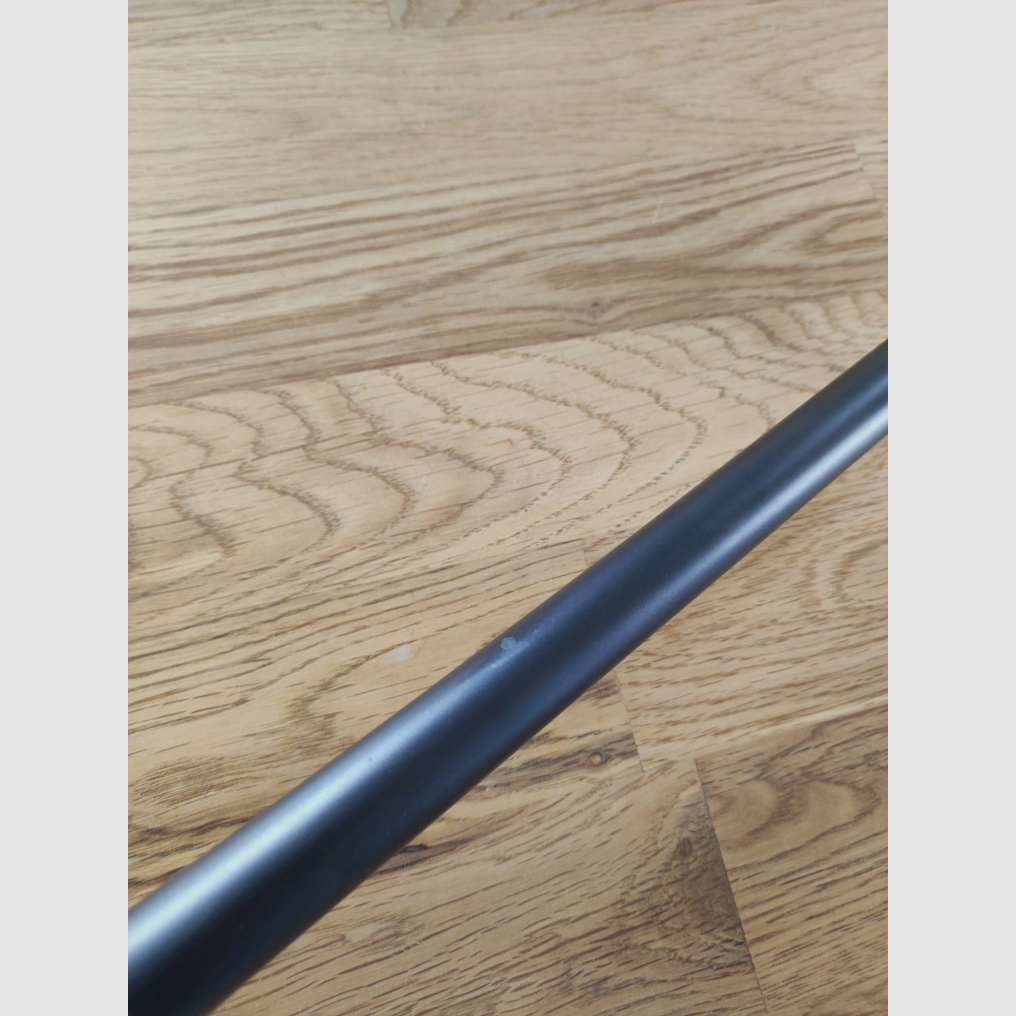 Blaser R93  Wechsellauf Kaliber 30-06 mit Mündungsgewinde M15x1, Verschlusskopf und Magazin.