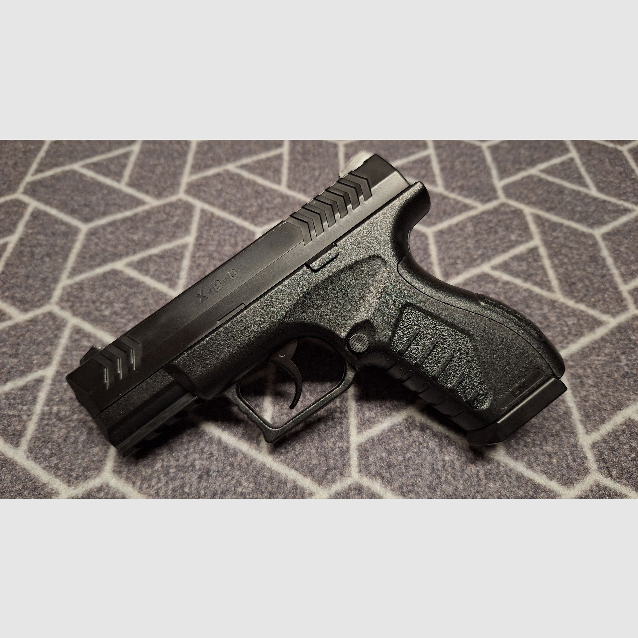 Umarex XBG - 4,5 mm Stahl BB Co2-Pistole 3x Magazine!