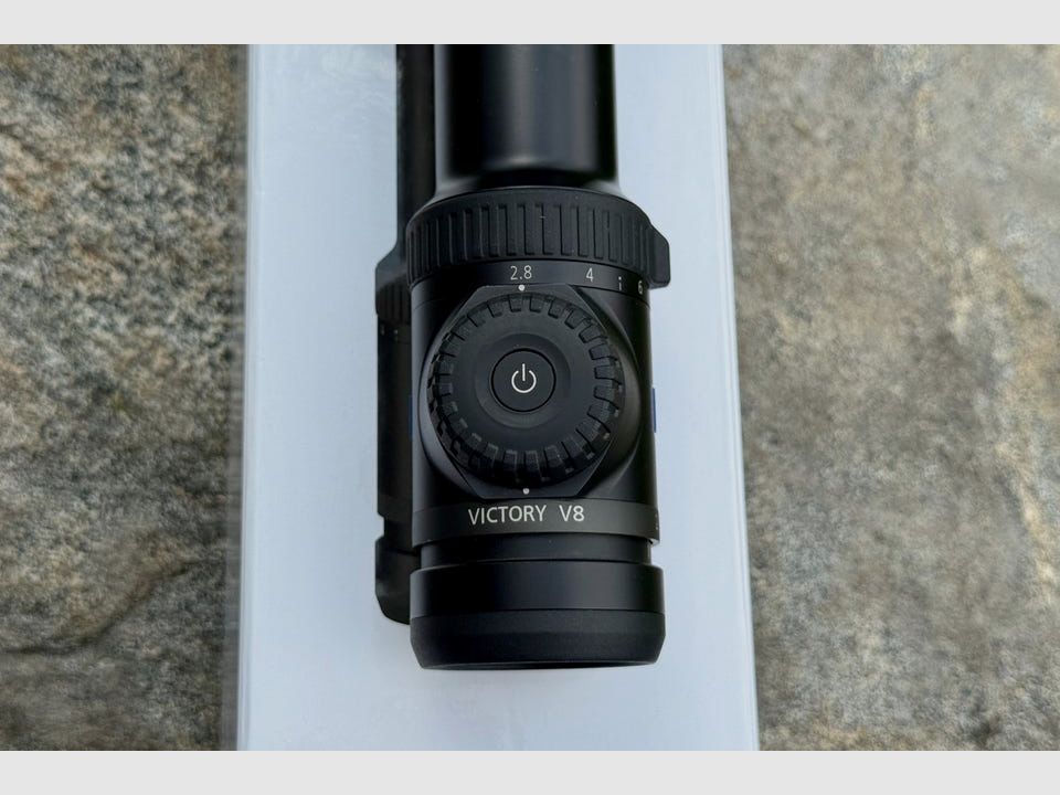 Telescopio Zeiss Victory V8 2.8-20x56