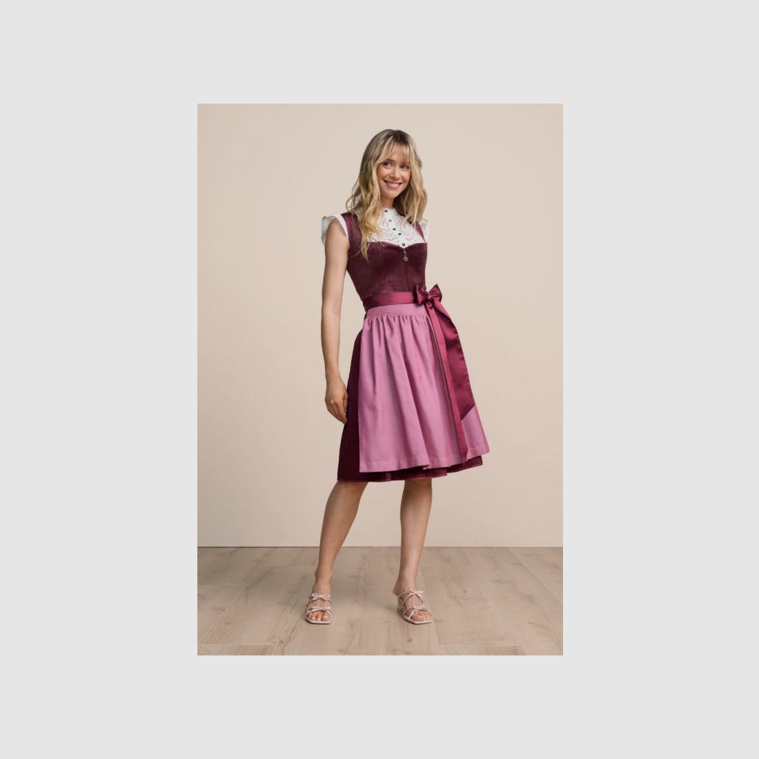Krüger D-Dirndl Samt Royce, Bild 6 von 8