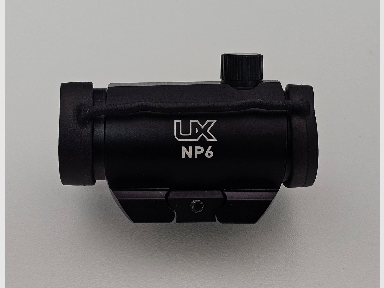 UX NP 6 mit Picatinny-Montage Rotpunkt - neu / OVP