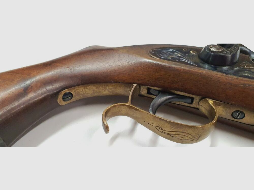 Pistolet perkusyjny Mendi