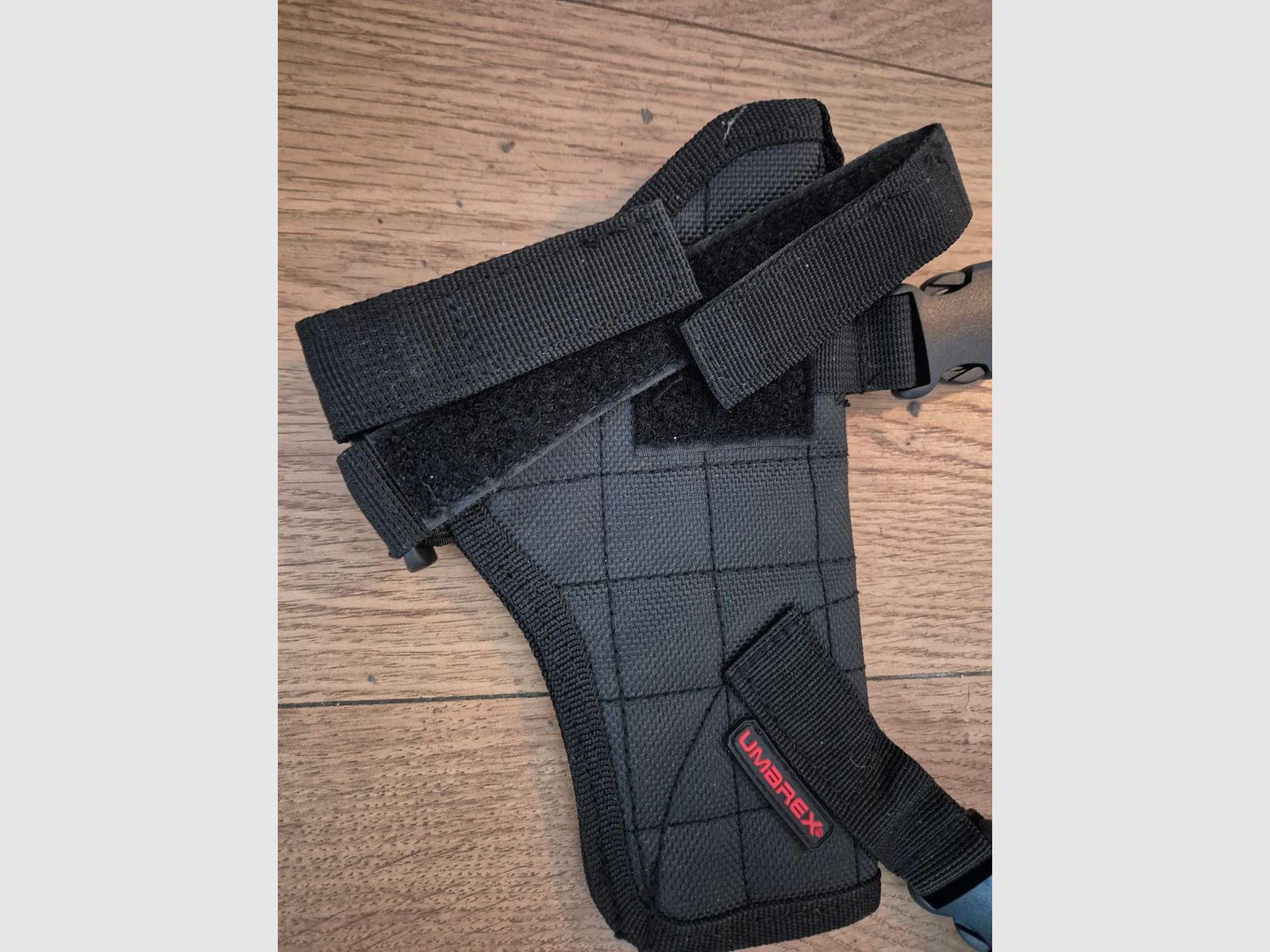 Walther P99 9mm blank gun with holster NEVER USED