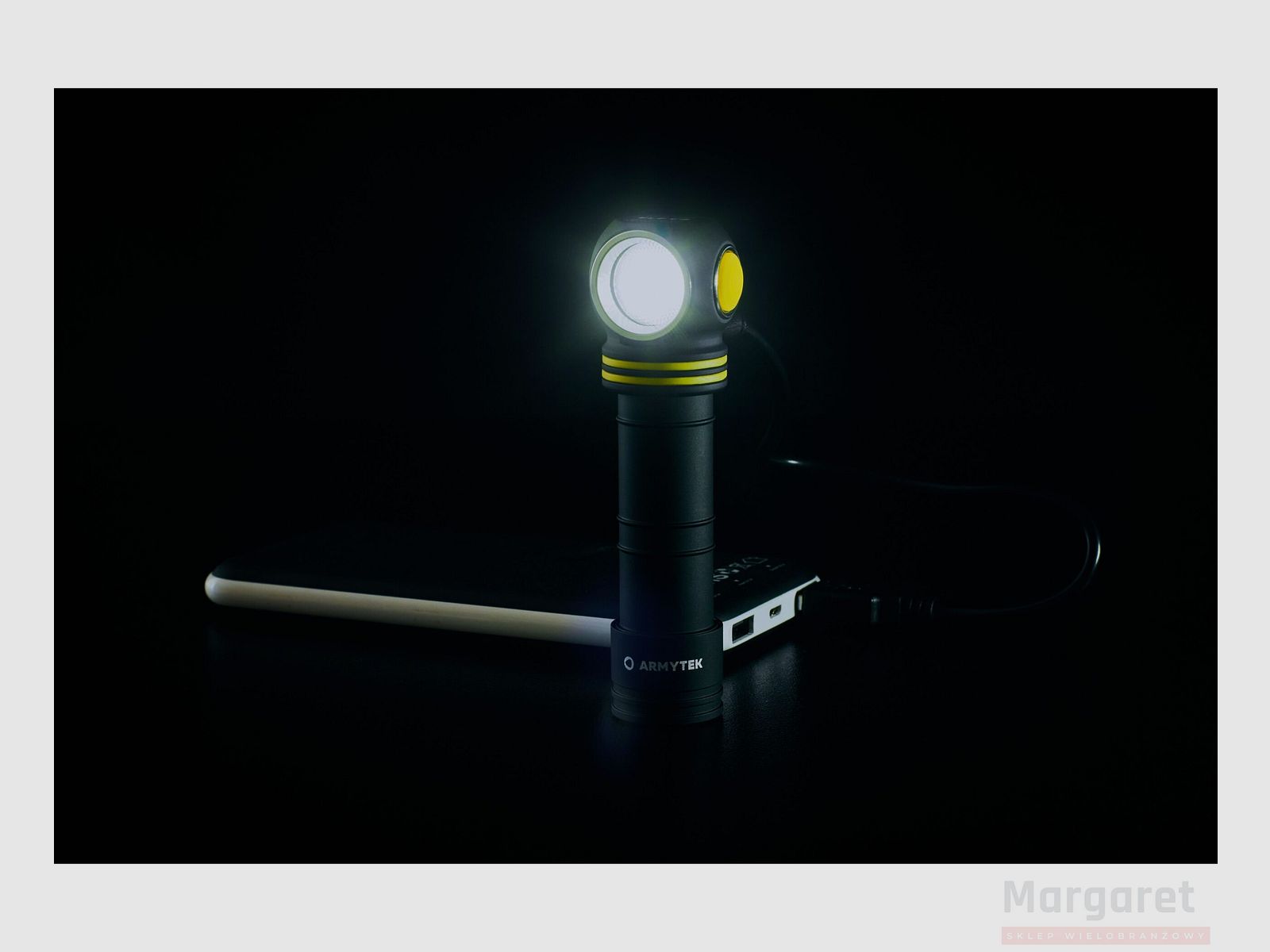 Armytek Elf C2 Micro USB (luz cálida), imagen 8 de 12