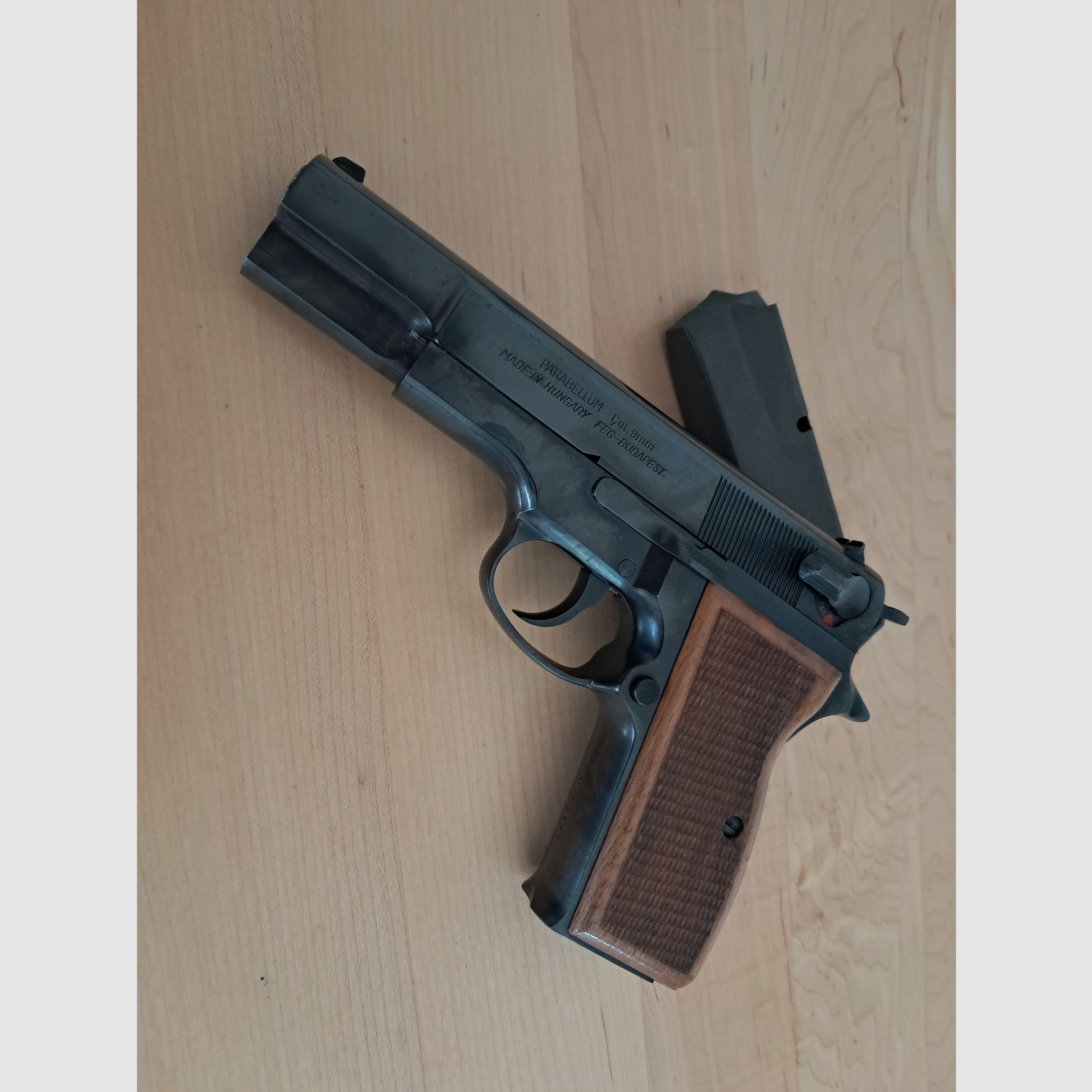 FEG  DA 90 (Baugleich mit Mauser 90 DA) 9mm Para (Luger)