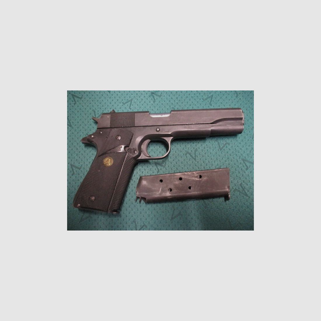 Pistole .45Auto Norinco 1911A1 mit Reservemagazin 1911A1