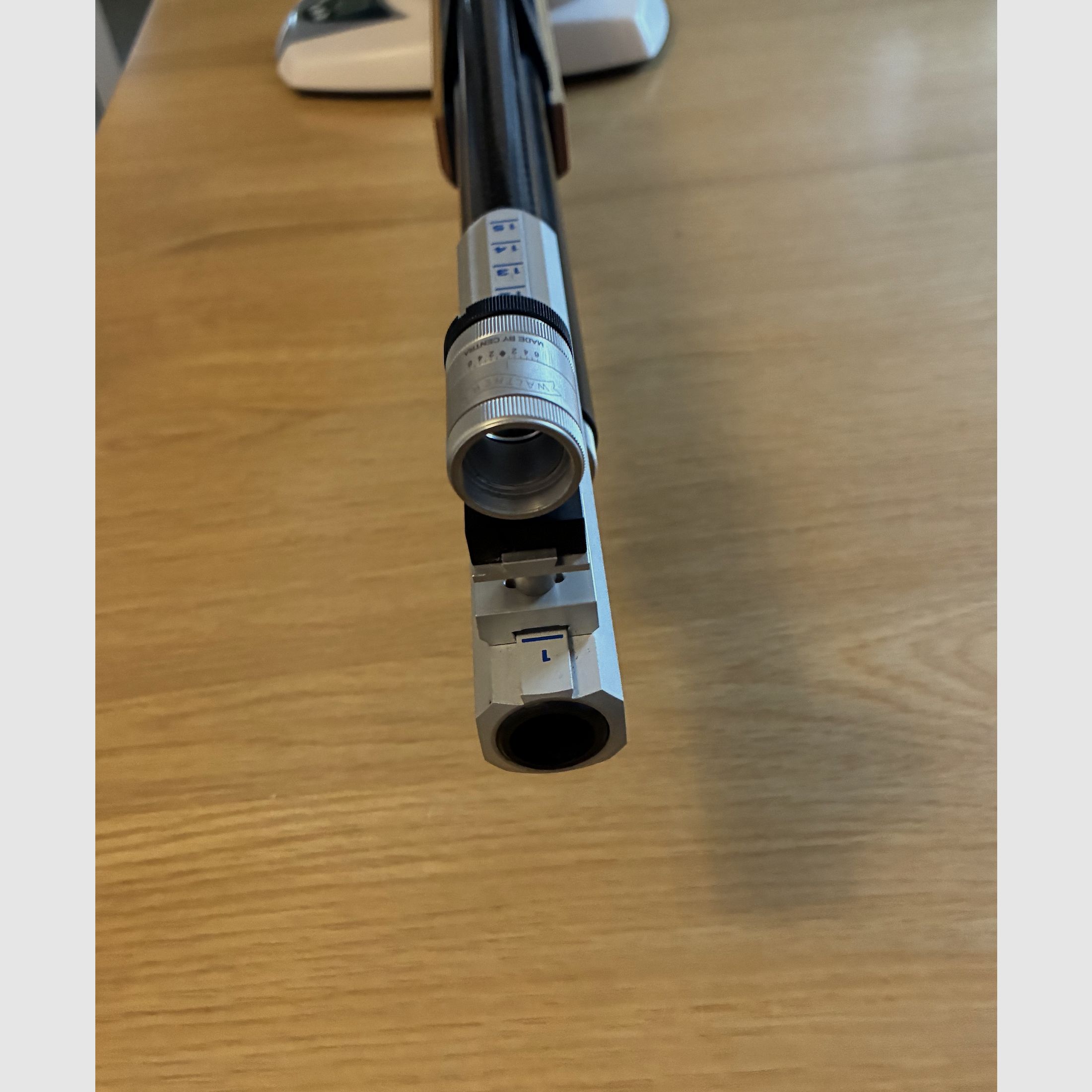 Air rifle LG 300 XT LG300XT wooden stock in top condition late model