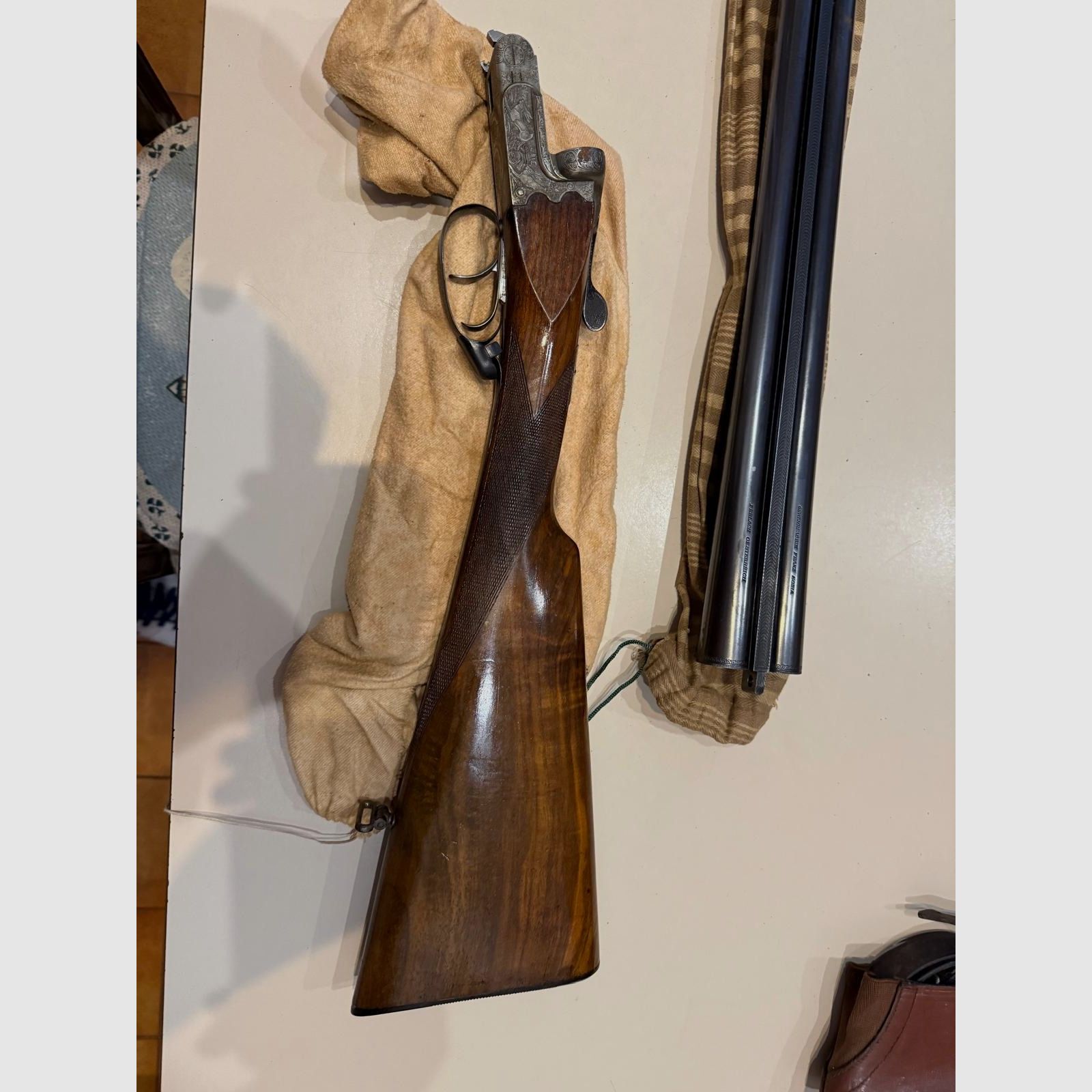 Double barrel Franz Sodia Ferlach cal.12/70 Ejector – Engraved – With original certificate 1950 + case