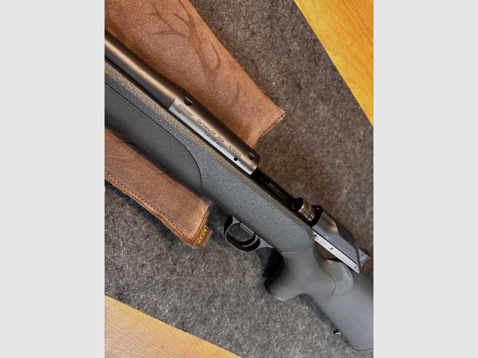 Blaser	 R8 Professional + Svemko Standart