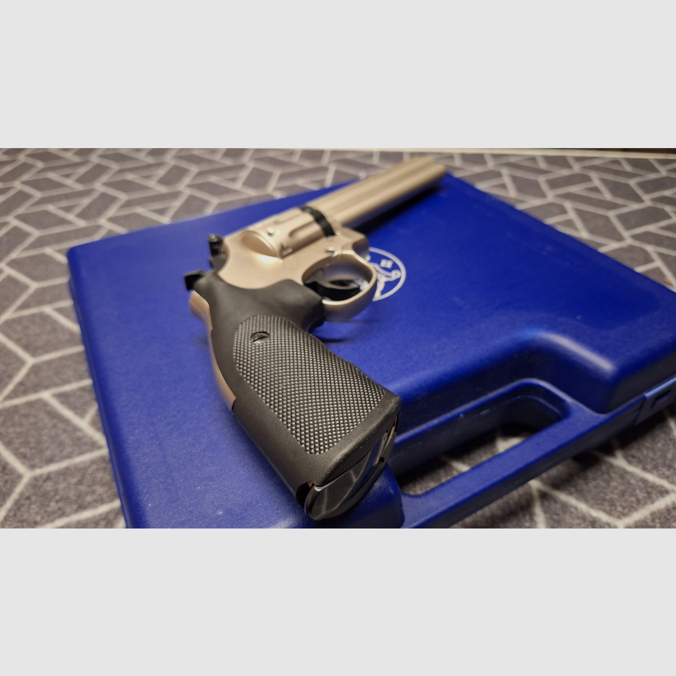 Revolver Smith & Wesson 686 - 6 Zoll Nickel 4,5 mm Diabolo