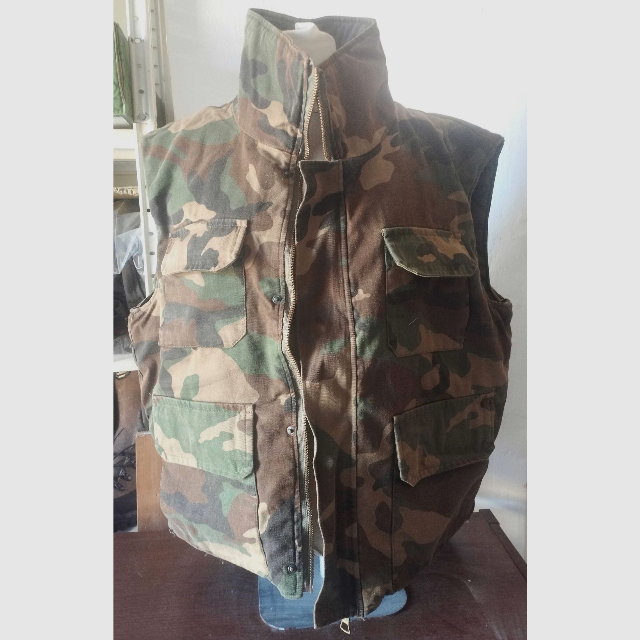 MILITARY CAMOUFLAGE PADDING VEST 4 POCKETS USED size 54, image 5 of 7