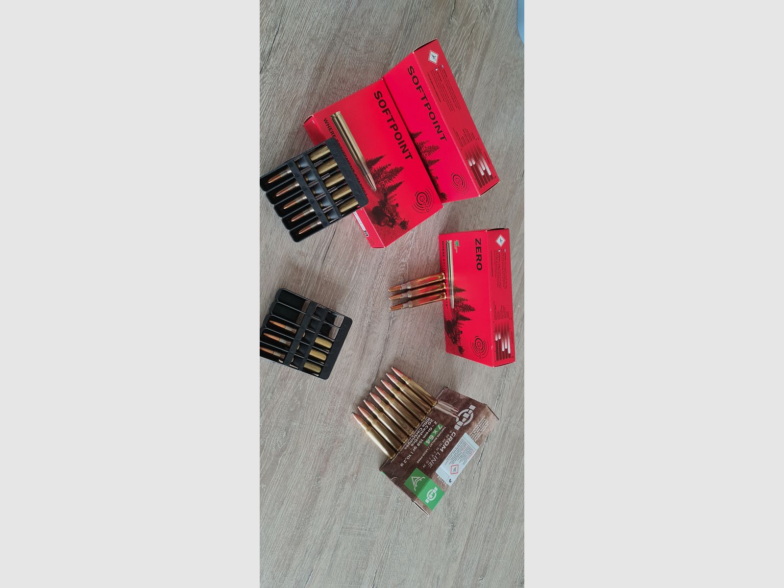 Conjunto - 114 cartuchos de rifle en calibre 7x64