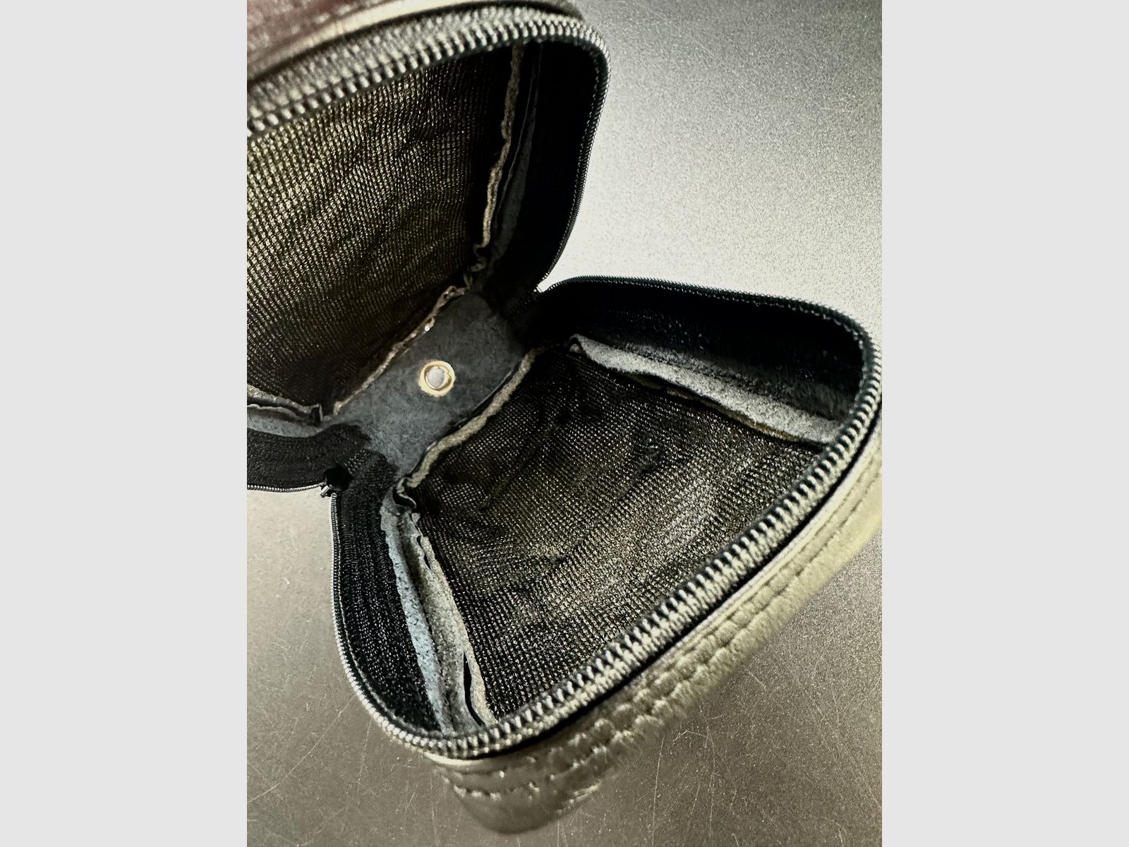 kleine schwarze Docter Tasche Fernglastasche Innenmaße 11,5 x 4 x 7cm