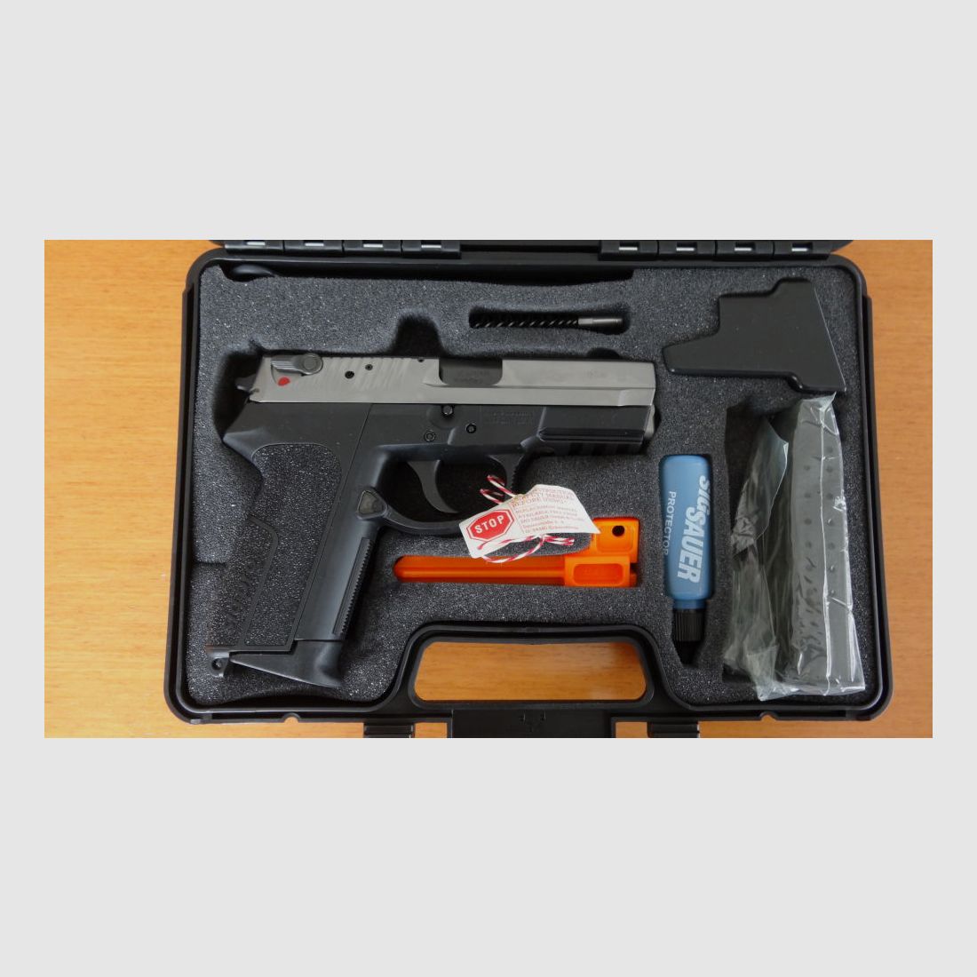 SIG SAUER	 Sig Sauer SP 2022 Two Tone Cal.9x19mm mit Sicherung