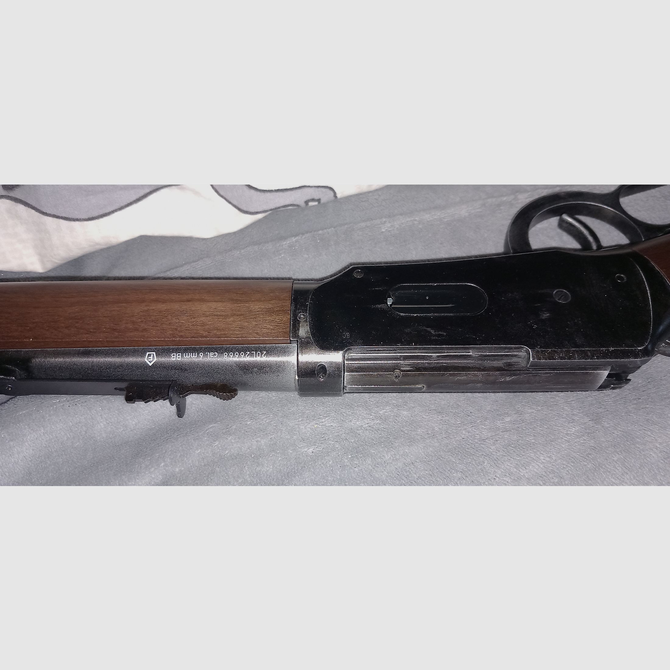 Winchester Cowboy Rifle 6mm CO2 BB Luftgewehr mit Gewehrhülle und Waffenschrank
