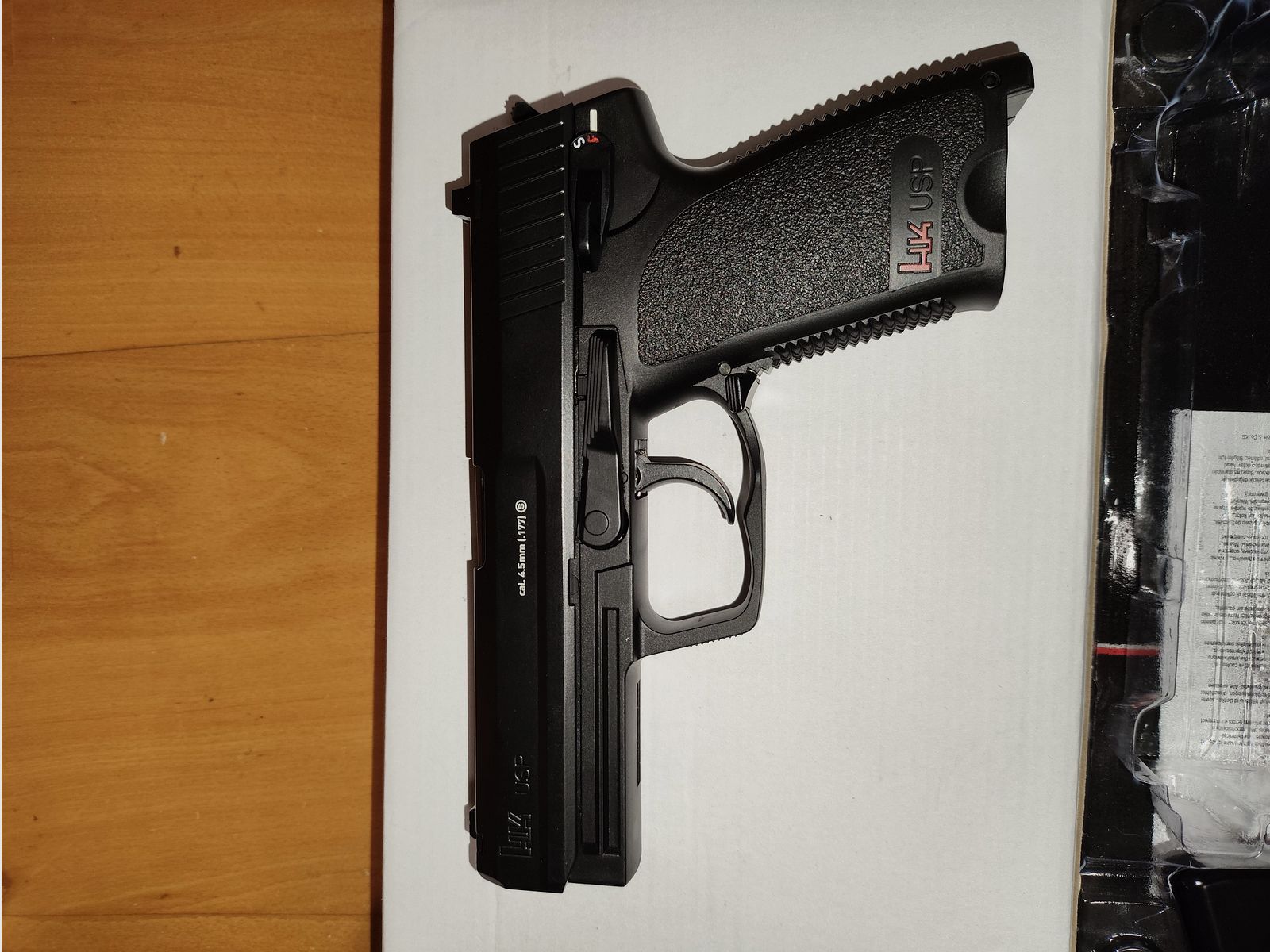 Heckler&Koch USP / 4.5mm BB Co2