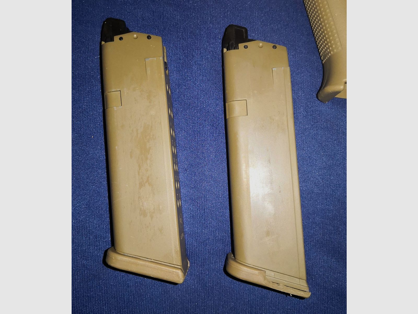 Glock 19X Airsoft with metal slide GBB 6mm BB Coyote Tan softair gas version with 2 magazines