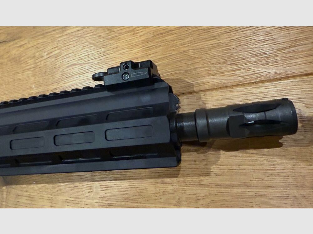 Heckler und Koch MR223, version A3, cal. .223 Rem., 11", noir, garde-main fermé