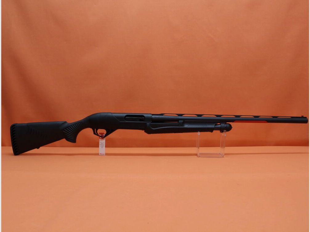 Benelli VsRep.Flinte 12/89 Benelli SuperNova Jagd (Vorderschaftrepetierflinte) 26"/66cm Lauf/ Multichoke