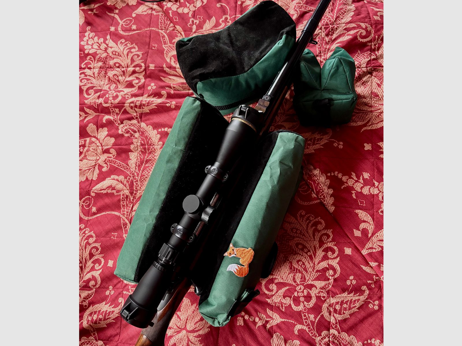 Shooting rest rifle supports three parts