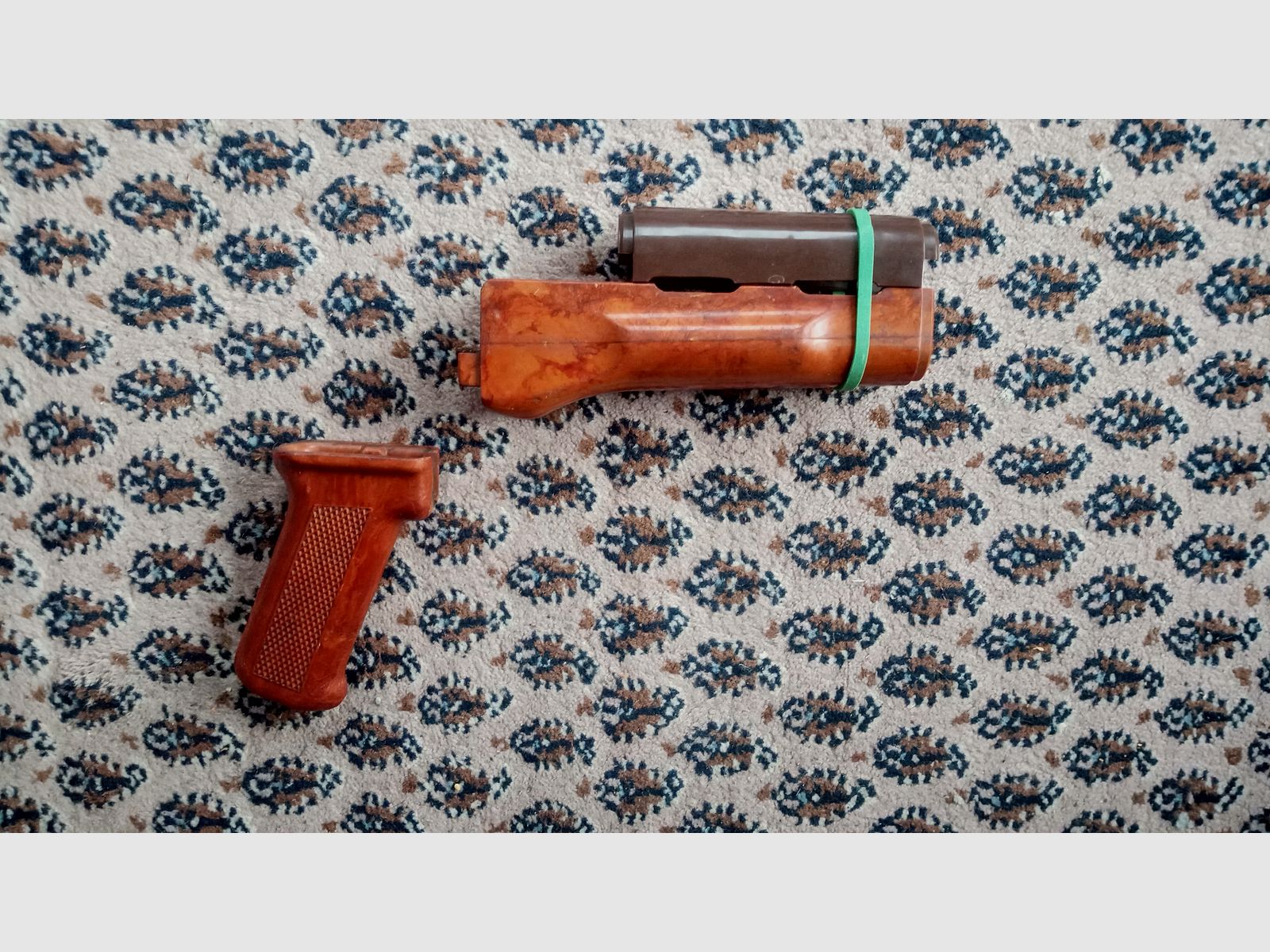 Shagadelic! Vintage Handschutz Baby / lower AK74 Tantal Bakelit Handschutz und Griff / Optional upper DDR Plaste AKM oder Izhmash AK-74M Handschutz