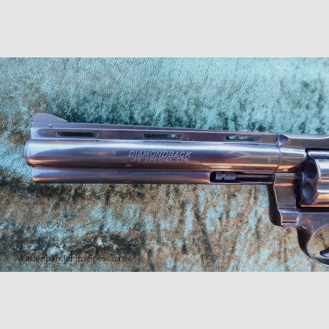 Revolver Colt Diamountback