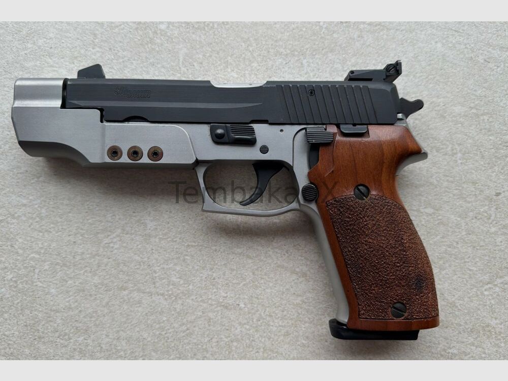 SIG Sauer P 220 S .45Auto