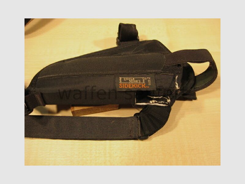 Uncle Mike's Sidekick Nylon Shoulder Holster 4 Inch Revolver