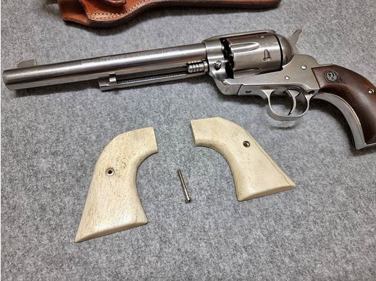 Ruger Vaquero / Blackhawk Poignées en os de girafe - Revolver - Pièce unique - Fait main