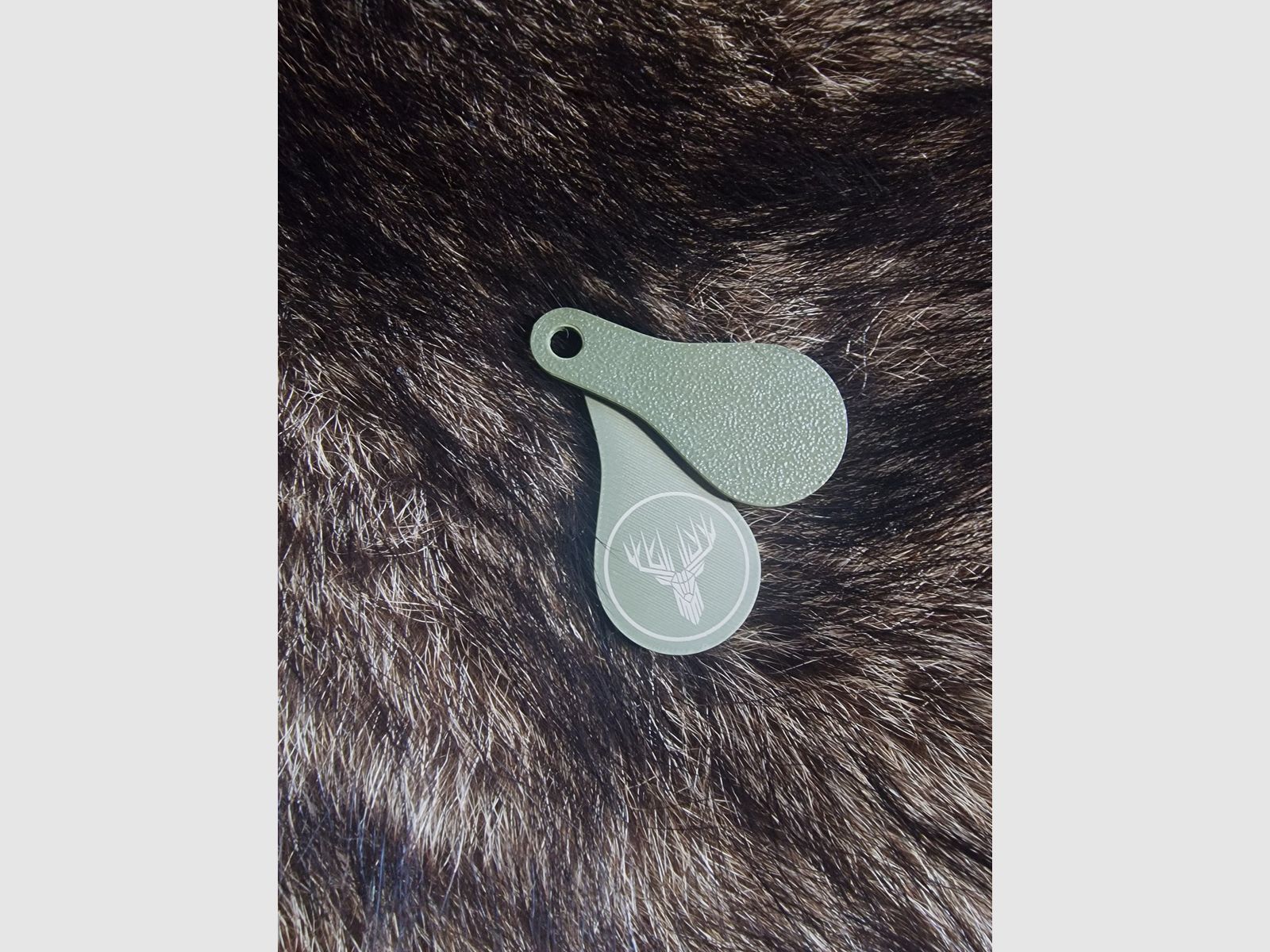 Einkaufswagenöffner mit jagdlichen Motiven