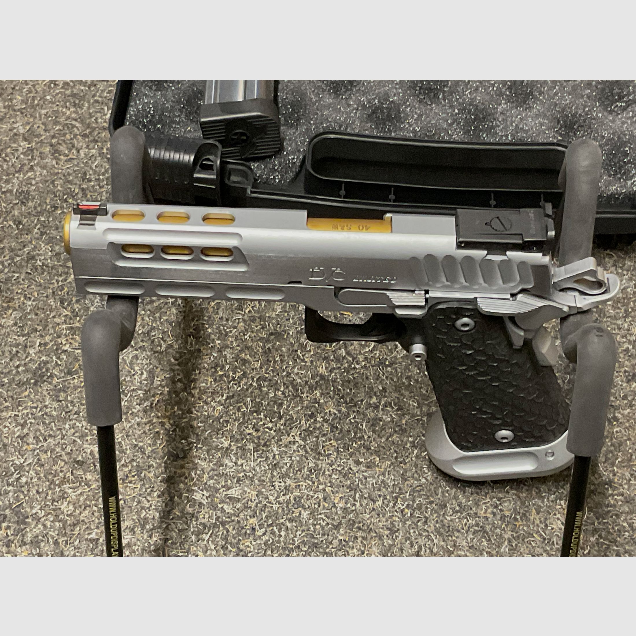 STI 2011 DVC Limited 40S&W