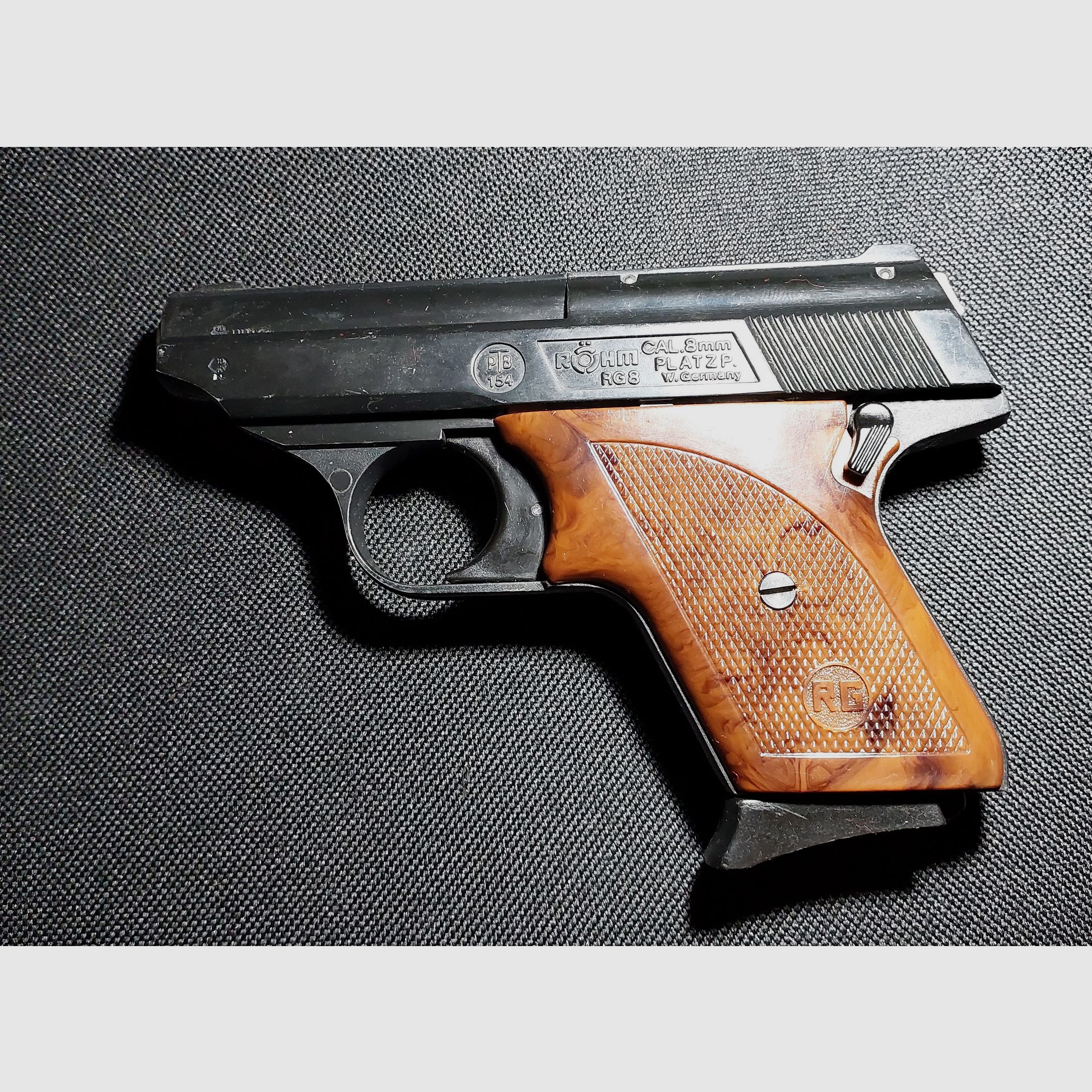 Röhm RG8 (RG 8) Pistolet à blanc Cal. 8mm OVP (PTB 154) RARE !