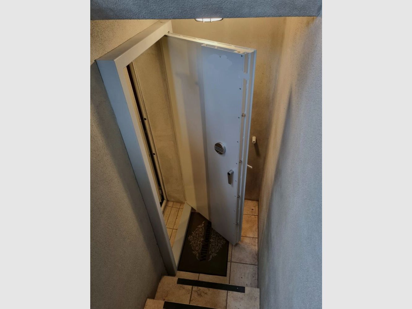 Gunshome uG porte de salle d'armes classe 1 EN1143-1 fabrication sur mesure ! Regardez !