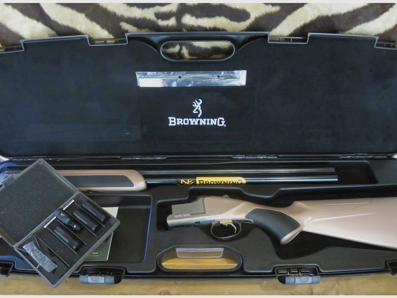 LIMITIERTE AUFLAGE – BROWNING B525 Compo Pink Adjust Flinte Kal. 12/76 Läufe 76 cm 5 Chokes – Waffenkoffer, Bild 10 von 10
