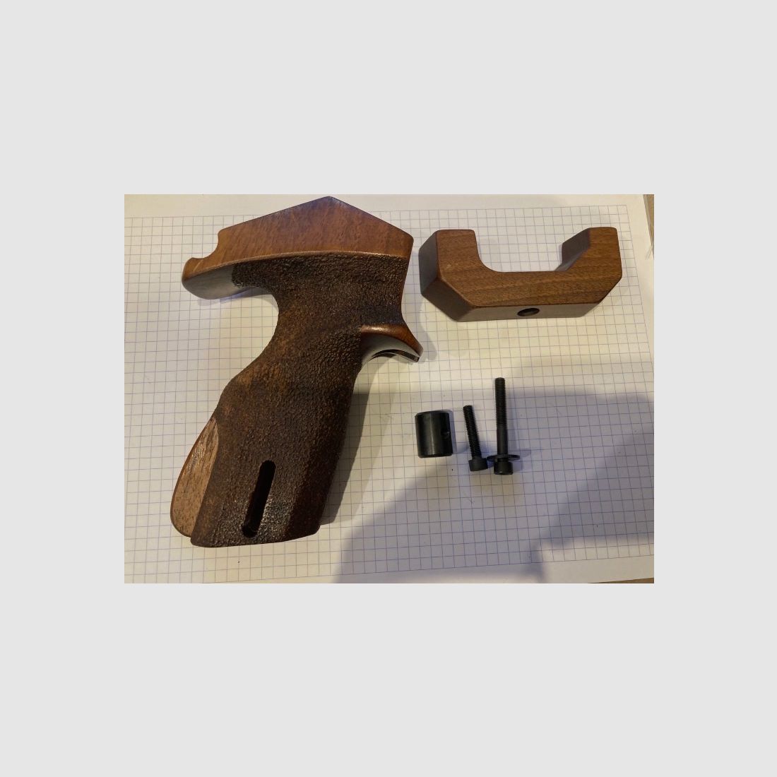 Walther CP 2 form grip