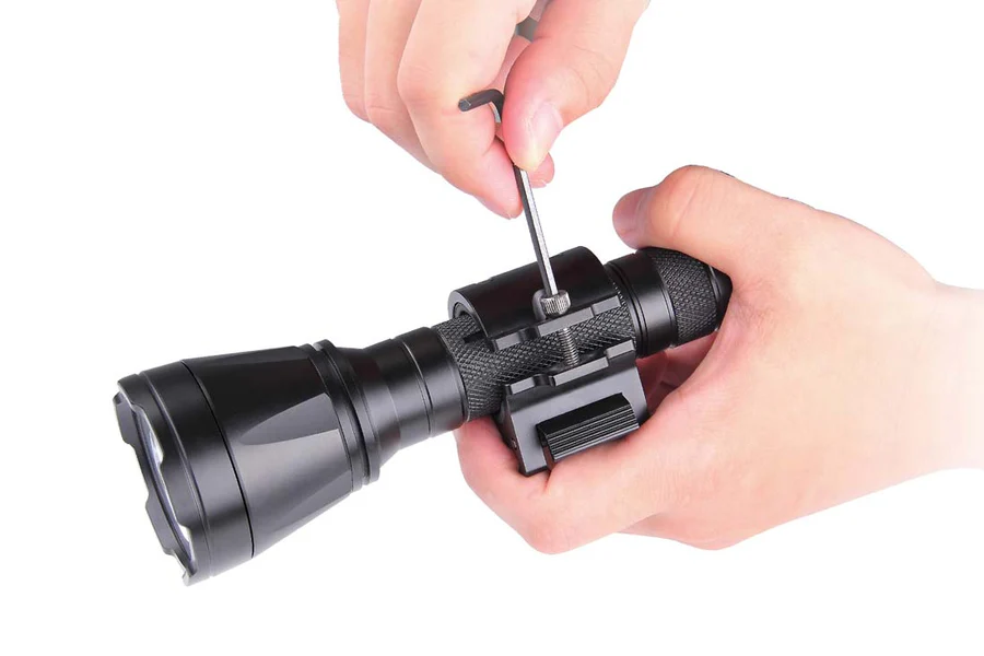 FENIX – ALG 00 FLASHLIGHT RING, immagine 2 di 5