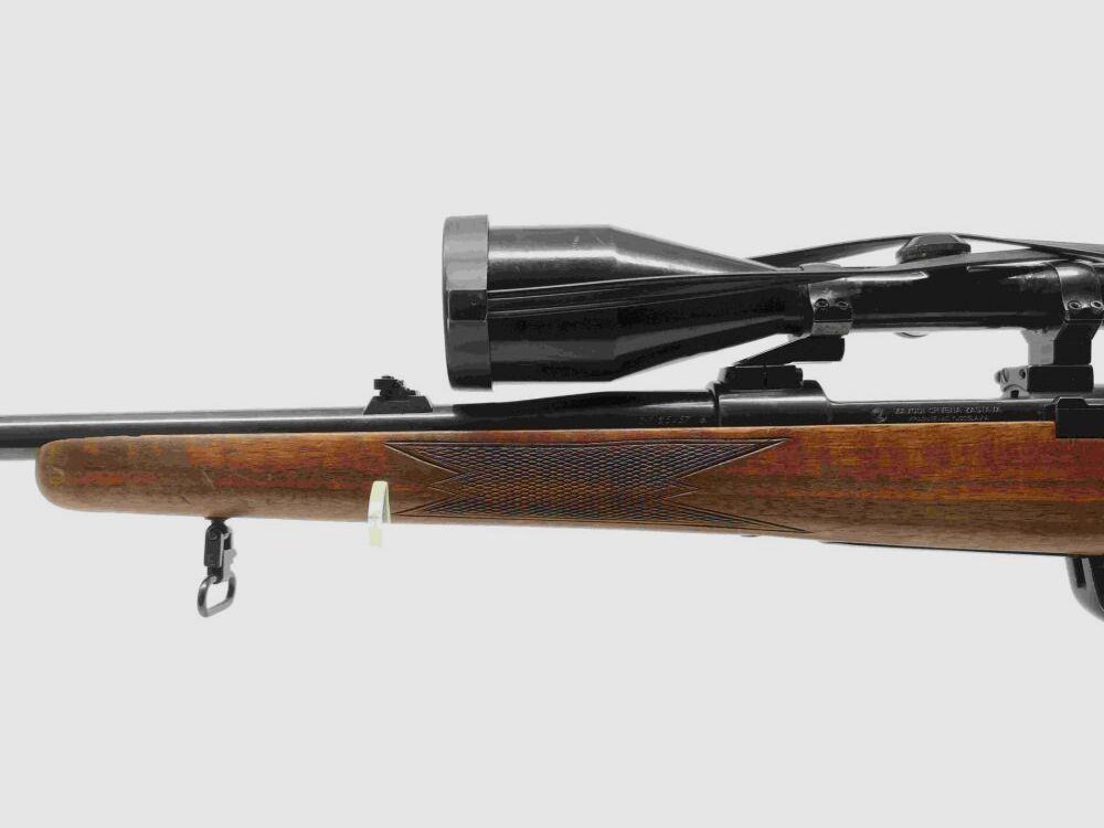 Zastava zonder * met Zeiss Diatal 8x56 T*